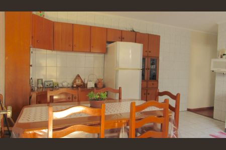 Casa para alugar com 231m², 3 quartos e 2 vagasCozinha