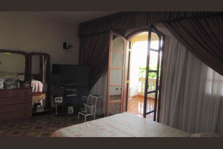 Casa para alugar com 231m², 3 quartos e 2 vagasSuíte