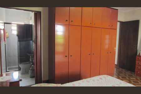 Casa para alugar com 231m², 3 quartos e 2 vagasSuíte