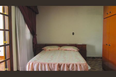 Casa para alugar com 231m², 3 quartos e 2 vagasSuíte