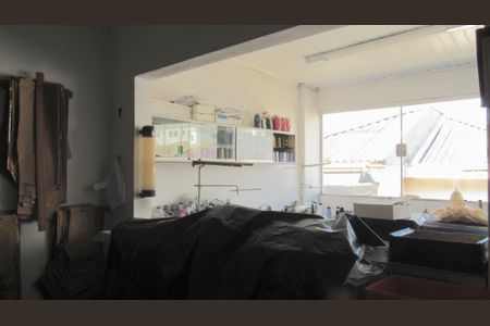 Casa para alugar com 231m², 3 quartos e 2 vagasDepósito