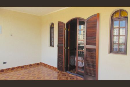 Casa para alugar com 231m², 3 quartos e 2 vagasSuíte - Varanda