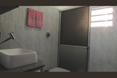 Casa para alugar com 231m², 3 quartos e 2 vagasBanheiro 2