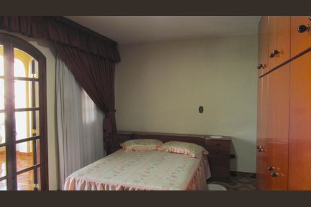 Casa para alugar com 231m², 3 quartos e 2 vagasSuíte