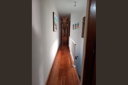 Casa à venda com 158m², 3 quartos e 2 vagasCorredor