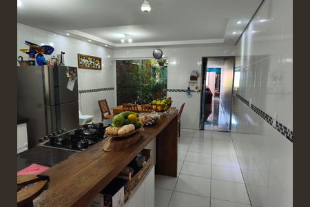 Casa à venda com 158m², 3 quartos e 2 vagasCozinha