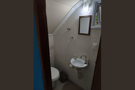 Casa à venda com 158m², 3 quartos e 2 vagasBanheiro 