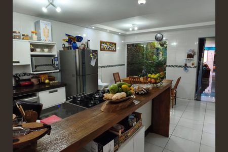 Casa à venda com 158m², 3 quartos e 2 vagasCozinha