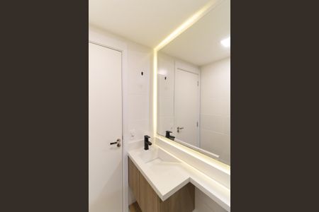 Apartamento à venda com 64m², 2 quartos e 1 vagaBanheiro Social 