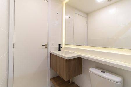 Apartamento à venda com 64m², 2 quartos e 1 vagaBanheiro Social 