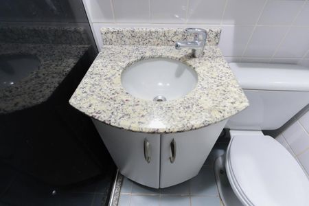 Apartamento para alugar com 65m², 2 quartos e 1 vagaBanheiro da suíte