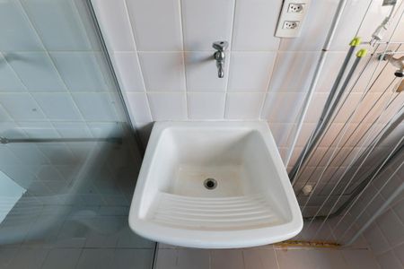 Apartamento para alugar com 65m², 2 quartos e 1 vagaÁrea de serviço