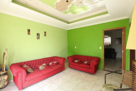 Casa para alugar com 300m², 4 quartos e 10 vagas