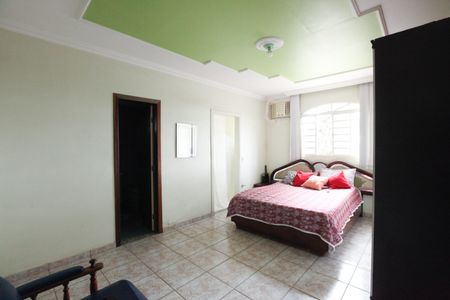 Casa para alugar com 300m², 4 quartos e 10 vagas