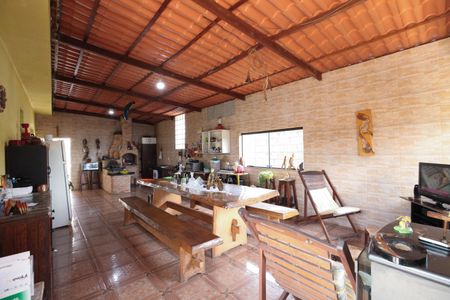 Casa para alugar com 300m², 4 quartos e 10 vagas
