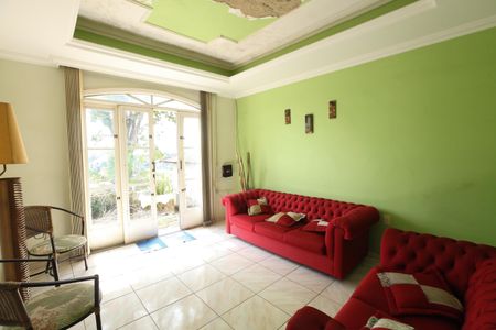 Casa para alugar com 300m², 4 quartos e 10 vagas