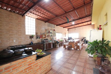 Casa para alugar com 300m², 4 quartos e 10 vagas