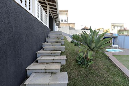 Casa de condomínio para alugar com 800m², 3 quartos e 9 vagasQuintal