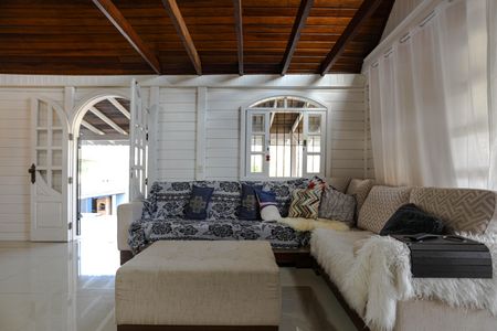 Casa de condomínio para alugar com 800m², 3 quartos e 9 vagasSala