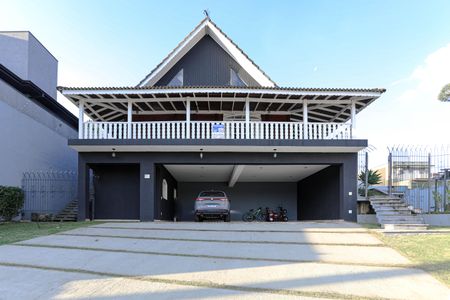 Casa de condomínio para alugar com 800m², 3 quartos e 9 vagasFachada