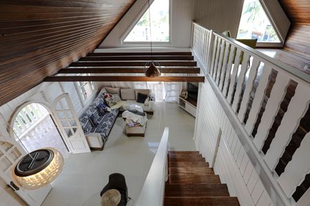 Casa de condomínio para alugar com 800m², 3 quartos e 9 vagasLiving