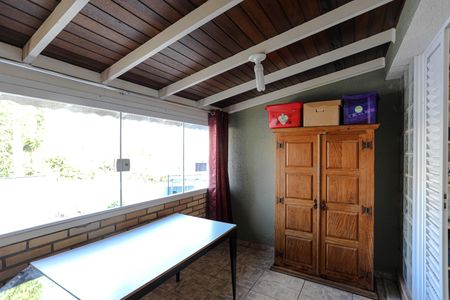 Casa de condomínio para alugar com 800m², 3 quartos e 9 vagasQuarto de Serviço