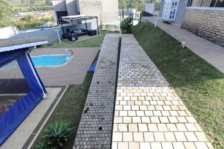 Casa de condomínio para alugar com 800m², 3 quartos e 9 vagasQuintal