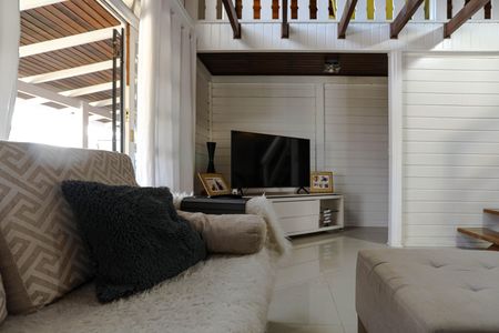 Casa de condomínio para alugar com 800m², 3 quartos e 9 vagasSala