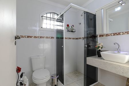 Casa de condomínio para alugar com 800m², 3 quartos e 9 vagasBanheiro - Quarto 1 - Suíte