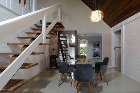 Casa de condomínio para alugar com 800m², 3 quartos e 9 vagasSala