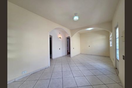 Sala de casa à venda com 3 quartos, 222m² em Dom Cabral, Belo Horizonte