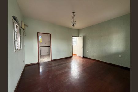 Casa à venda com 222m², 3 quartos e 2 vagasSuíte