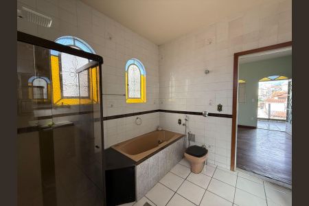 Casa à venda com 222m², 3 quartos e 2 vagasBanheiro da Suíte