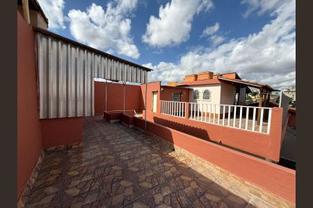 Casa à venda com 222m², 3 quartos e 2 vagasÁrea comum