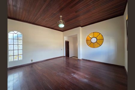 Casa à venda com 222m², 3 quartos e 2 vagasQuarto 4