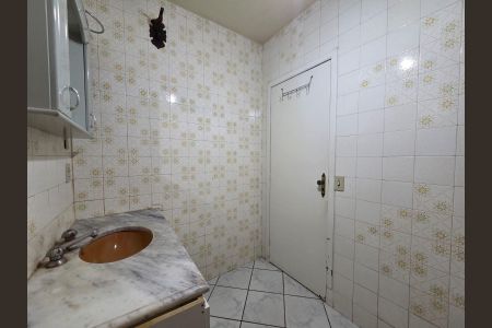 Casa à venda com 222m², 3 quartos e 2 vagasBanheiro social