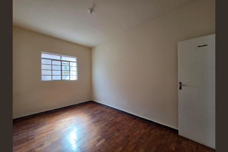 Casa à venda com 222m², 3 quartos e 2 vagasQuarto 2