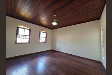 Casa à venda com 222m², 3 quartos e 2 vagasQuarto 4