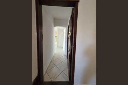 Casa à venda com 222m², 3 quartos e 2 vagasCorredor