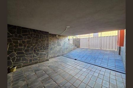 Casa à venda com 222m², 3 quartos e 2 vagasÁrea comum