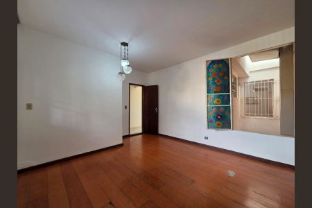 Casa à venda com 222m², 3 quartos e 2 vagasQuarto