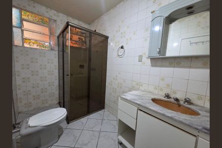 Casa à venda com 222m², 3 quartos e 2 vagasBanheiro social