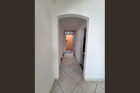 Casa à venda com 222m², 3 quartos e 2 vagasCorredor