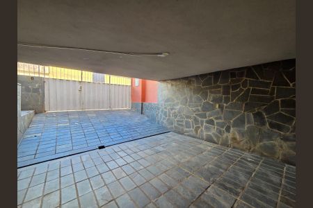 Casa à venda com 222m², 3 quartos e 2 vagasÁrea comum