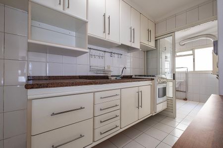 Apartamento para alugar com 72m², 2 quartos e 2 vagasCozinha