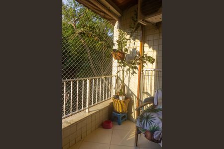 Apartamento à venda com 90m², 2 quartos e 1 vagaVaranda