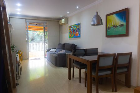 Apartamento à venda com 90m², 2 quartos e 1 vagaSala