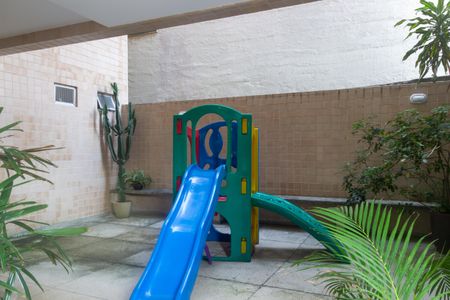 Apartamento à venda com 90m², 2 quartos e 1 vagaÁrea comum - Playground