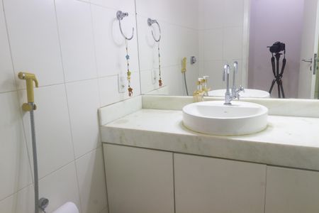 Apartamento à venda com 90m², 2 quartos e 1 vagaBanheiro da Suíte