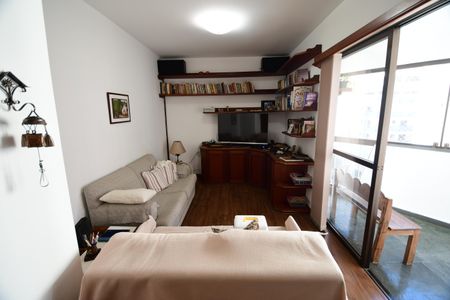 Apartamento à venda com 198m², 4 quartos e 2 vagasQuarto 1